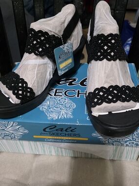 Skechers Cali Women's Black Woven Strap Sandals